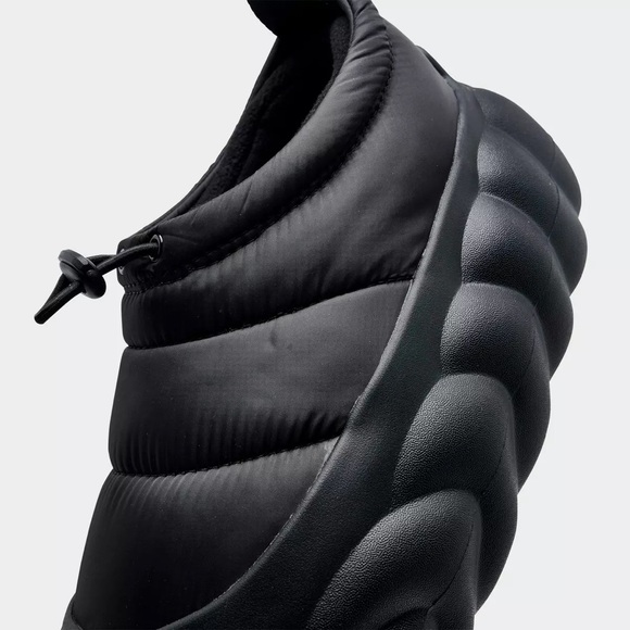 Crocs Overpuff Shorty Bootie Slippers - Picture 6 of 6